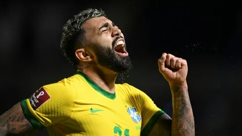 Late Barbosa penalty helps preserve Brazil's winning start