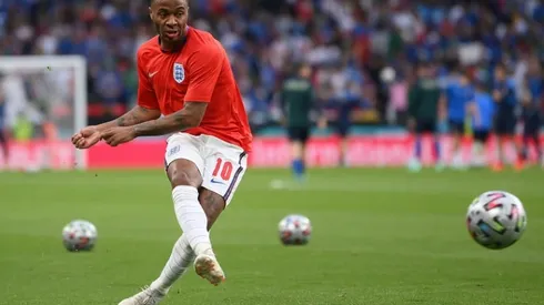 England want history, not plaudits, says Sterling