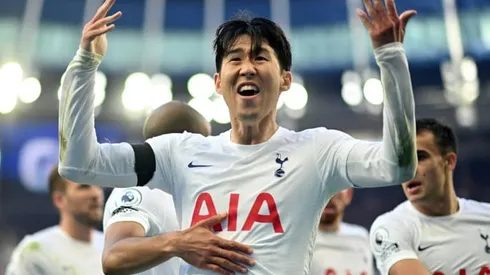Son carries the load for Spurs amid Kane drought