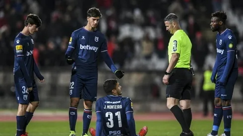 Primeira league discuss ‘disgrace’ after team starts with 9 men