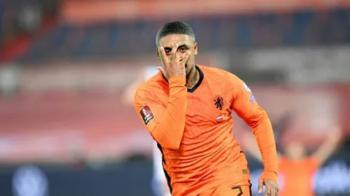 Dutch reach World Cup, Turkey, Ukraine into play-offs