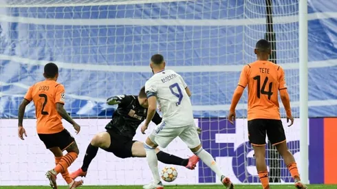 Benzema double carries sloppy Real to victory over Shakhtar
