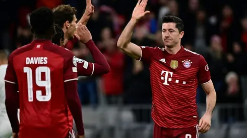 Bayern reach last 16 as 100-man Lewandowski hits hat-trick
