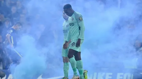 Man City extend lead to 8 points as Chelsea stumble