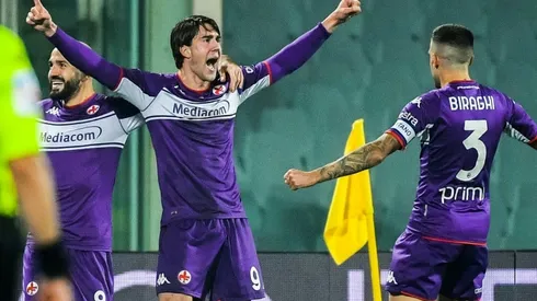 Vlahovic strikes twice as Fiorentina sink Salernitana