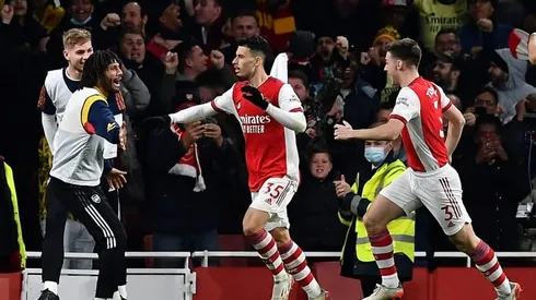 Arsenal thrive despite Aubameyang row as Premier League's Covid crisis deepens