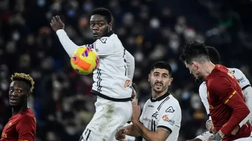 Roma halt mini-slump with Spezia win