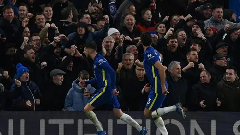 Jorginho's late penalty gives Chelsea dramatic win over Leeds