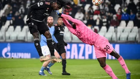 Juventus see off Malmo to top group