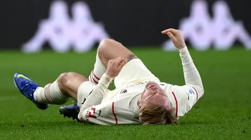 Milan's Kjaer suffers knee ligament damage