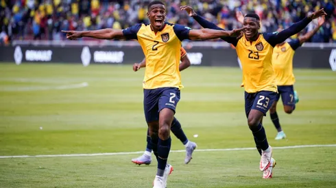 Ecuador urged to 'stay strong' as rare World Cup qualification nears