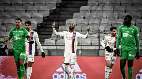 Dembele penalty gives Lyon derby win