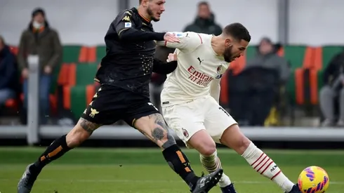 Hernandez double at Venezia fires Milan top of Serie A