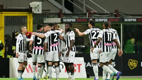 Milan slip up with Udinese to open door to title rivals