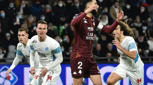 Marseille grab late win as French race for second heats up