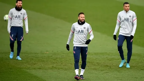 Neymar back in training but unfit to face Rennes