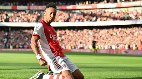 Aubameyang finally joins Barcelona with break clause in 2023