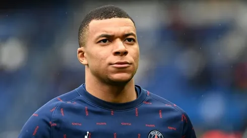 PSG fans whistle their players, with exception of Mbappe