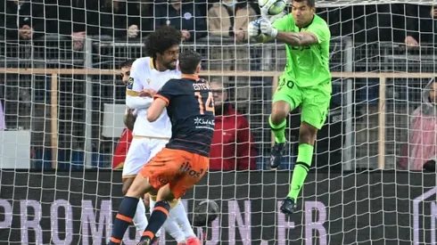 Ten-man Nice hang on for draw at Montpellier