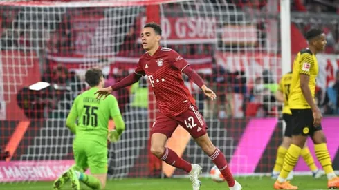 Bayern down Dortmund to win 10th straight Bundesliga title