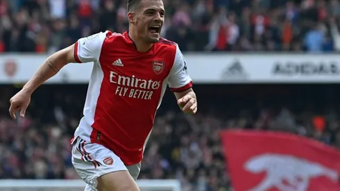 Top four 'gone' for Man Utd as Arsenal take control