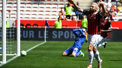 Delort revives Nice Champions League quest