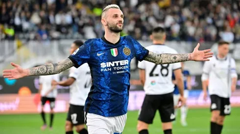 Inter beat Spezia to move top of Serie A