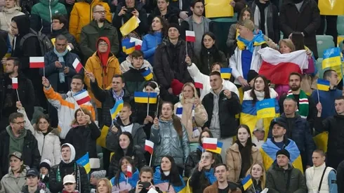 Dynamo Kyiv kick off fund-raising tour for Ukraine war victims