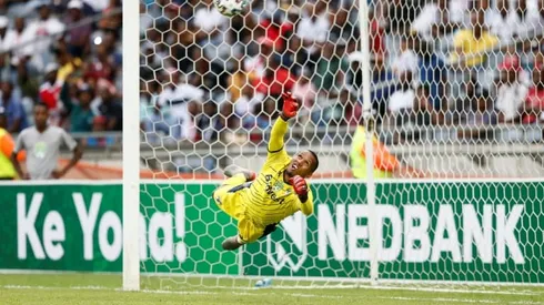 Stellenbosch speedster Du Preez catches champions Sundowns napping