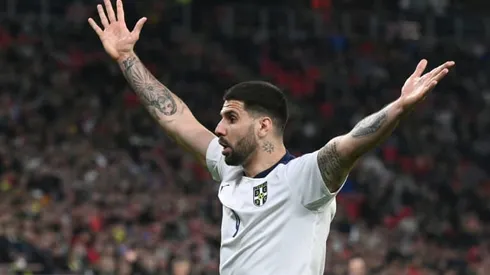 Record-breaking Mitrovic sinks Luton as Fulham win Championship