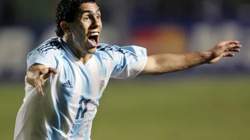 Argentina forward Tevez annnounces retirement