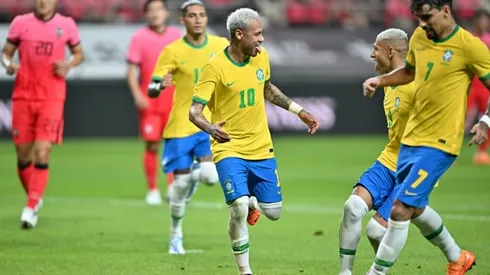 Two-goal Neymar closes on Pele record in big Brazil win