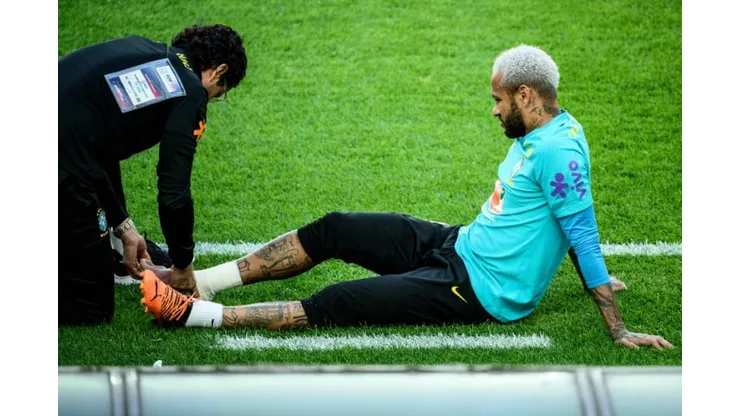Brazil's Neymar a doubt for Seoul friendly after foot injury