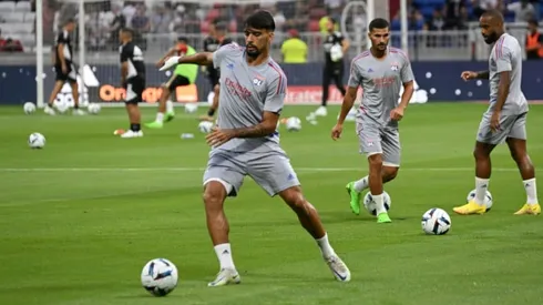 West Ham sign Lyon midfielder Paqueta for 'club record' fee