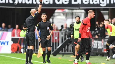 Ligue 1 sets modern red-card record as referees get tough