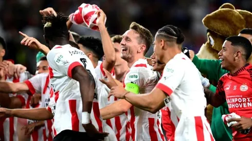 Famous clubs battle for Champions League group slots