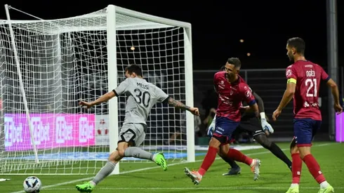 Messi turns on the style as PSG begin Ligue 1 title defence