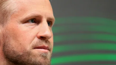 Leicester keeper Schmeichel to join Nice