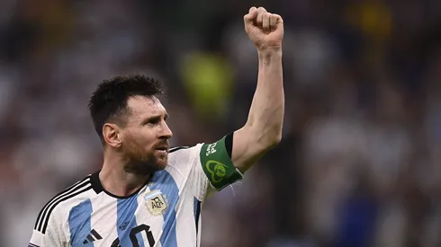 Messi scores to keep Argentina's World Cup dreams alive