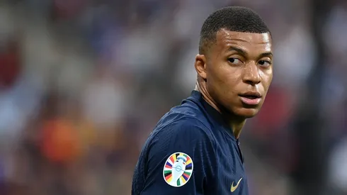 PSG awaiting offer from surprising EPL club for Kylian Mbappe