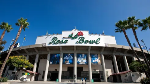 Rose Bowl sells out as Pulisic may make debut with Milan