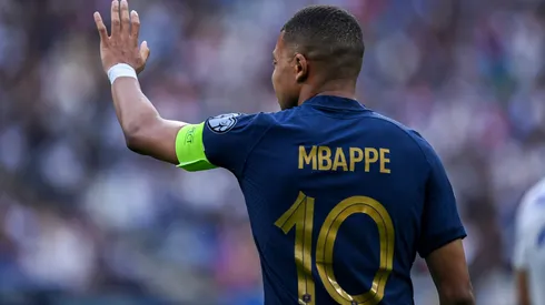 Mbappe mulls stunning PSG stay amidst puzzling circumstance
