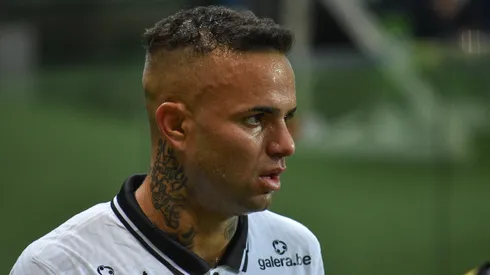 Corinthians supporters attack team's player at hotel