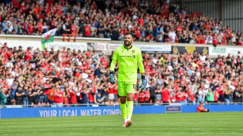 Wrexham battle Swindon to the finish in Hollywood ending