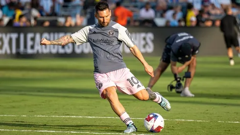 Messi open to playing on artificial turf in MLS