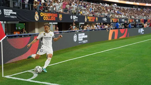 DIRECTV donates to charity as Soccer Champions Tour ends