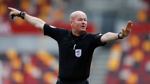 Lee Mason returns to train referees despite EPL drop