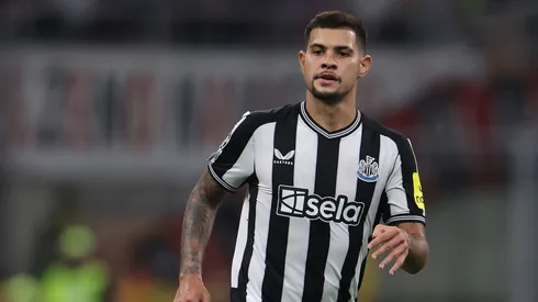 Guimaraes commits to new Newcastle deal with release clause