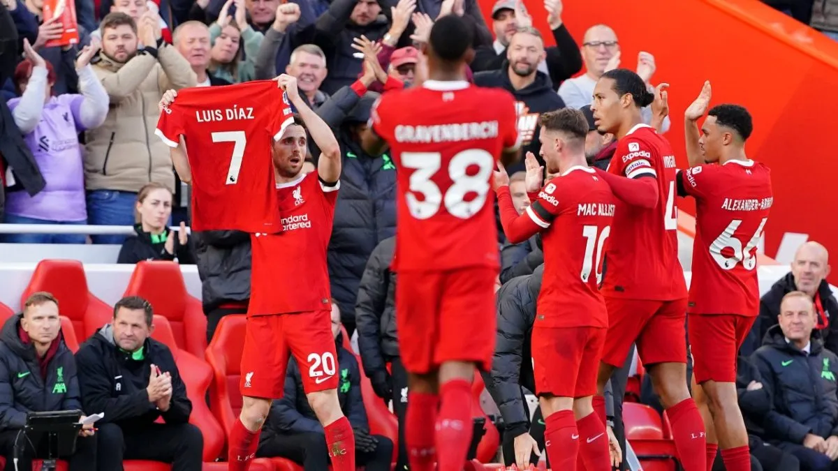 Diogo Jota and other Liverpool players raised Diaz’s kit while the forward missed the Nottingham Forest game.
