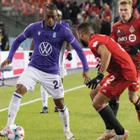 What league do soccer teams in Canada compete in?